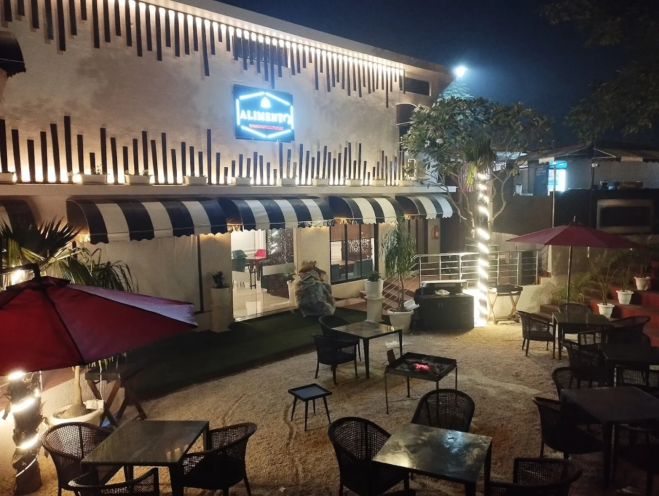 Alimento Restaurant And Cafe